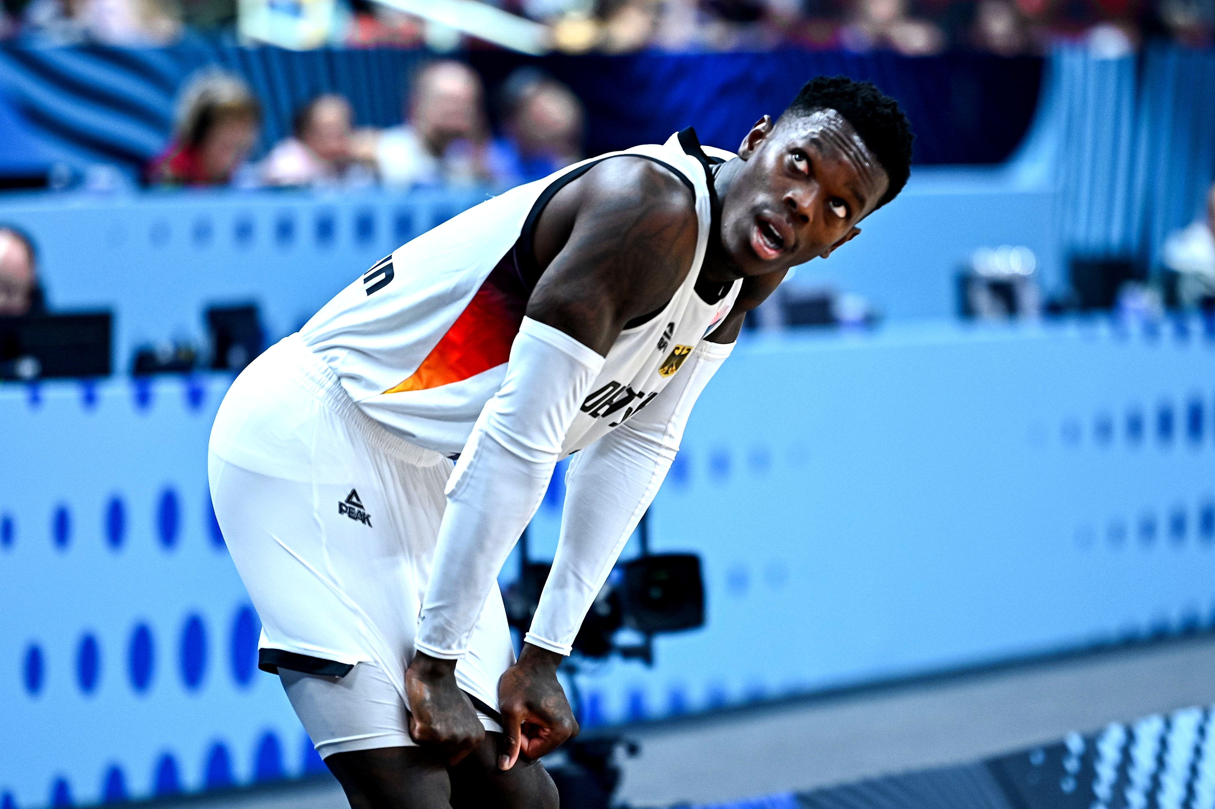 包含冲刺阶段体能课后，圣安东尼奥马刺远射贴柱备战德国杯，悬念犹存，临场指挥获称赞的词条-爱游戏全站